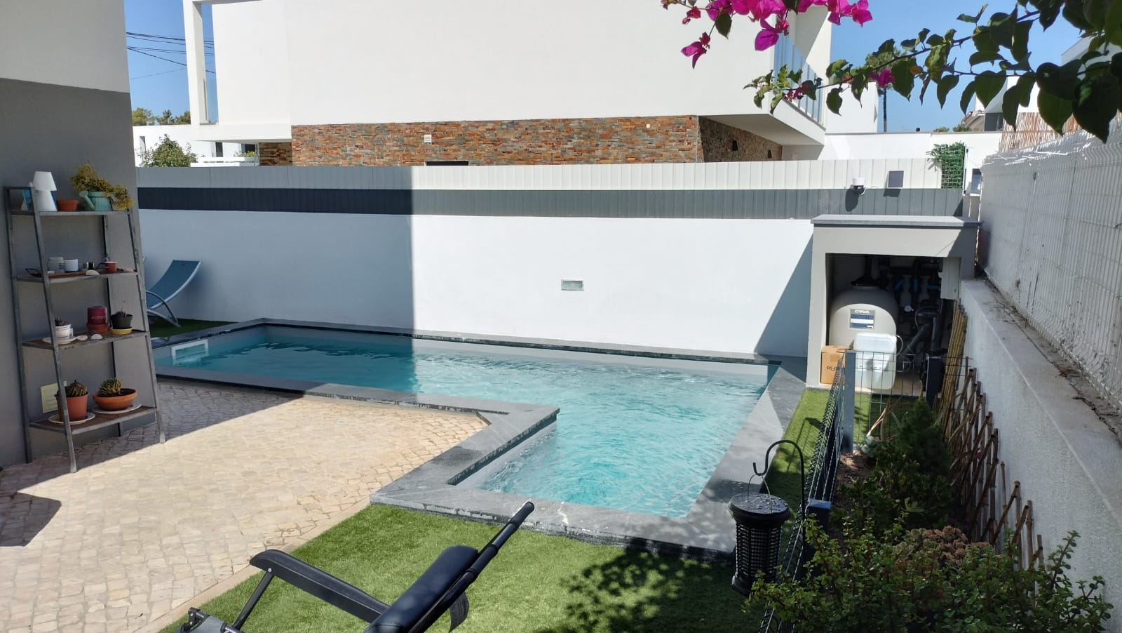 Ruceel – Piscina em L – Aroeira Ruceel - Piscina em L – Aroeira