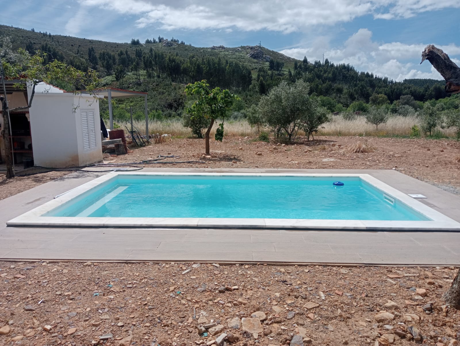 Ruceel- Piscina tela branca em Mação Ruceel- Piscina tela branca em Mação