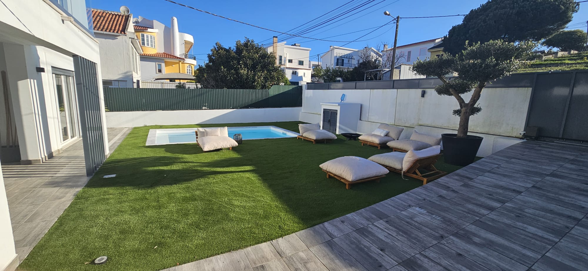 Ruceel – Piscina 5×3 com relva sintética na Charneca da Caparica Ruceel - Piscina 5×3 com relva sintética na Charneca da Caparica