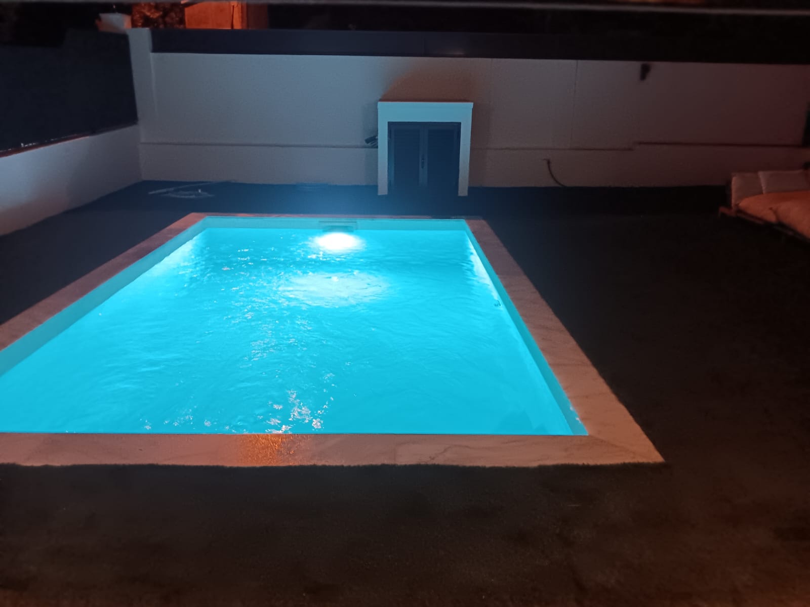 Ruceel – Piscina 5×3 com relva sintética na Charneca da Caparica Ruceel - Piscina 5×3 com relva sintética na Charneca da Caparica