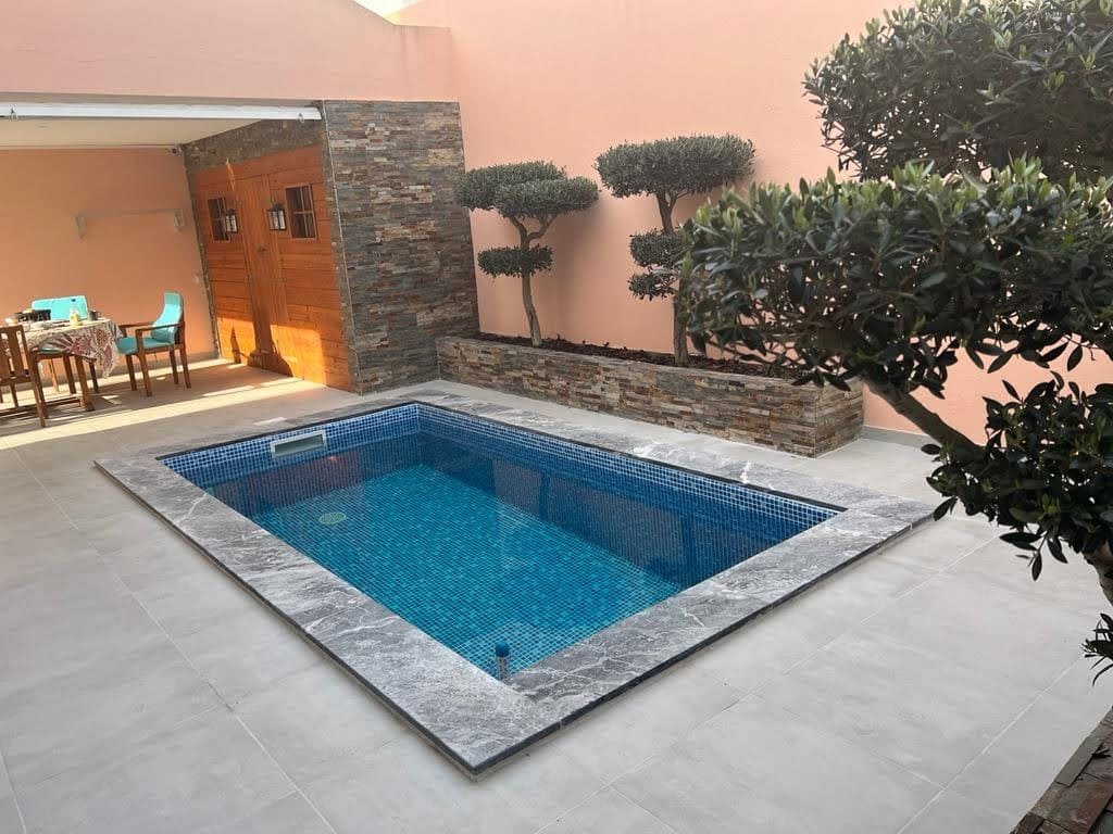 Ruceel – Piscina 2×4 tela armada efeito pastilha Ruceel - Piscina 2x4 tela armada efeito pastilha